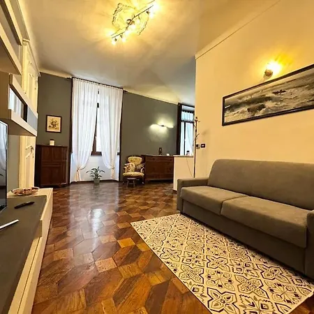 Апартаменты 3rdomus - Luxury Con Vista Duomo